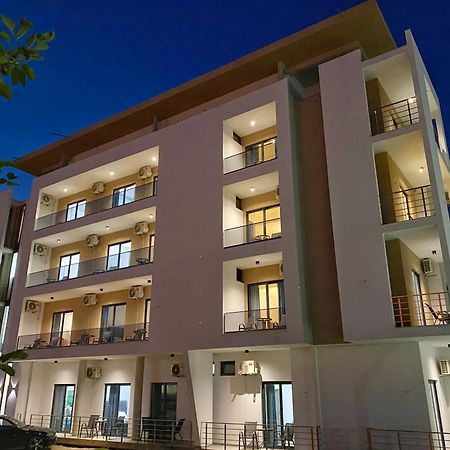 Supreme Luxury Aparthotel Ulcinj Exterior photo
